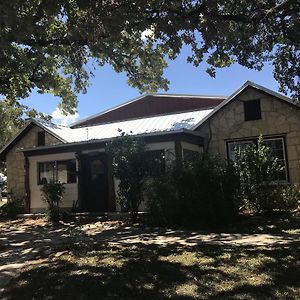 Twin Elm Guest Ranch And 2E Rv Resort